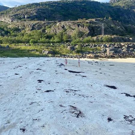 Strandvoll Haven Feriehus Sortland